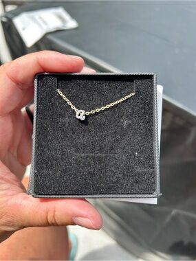 5/&25 Initial 'a' Pendant bracelet in Gold